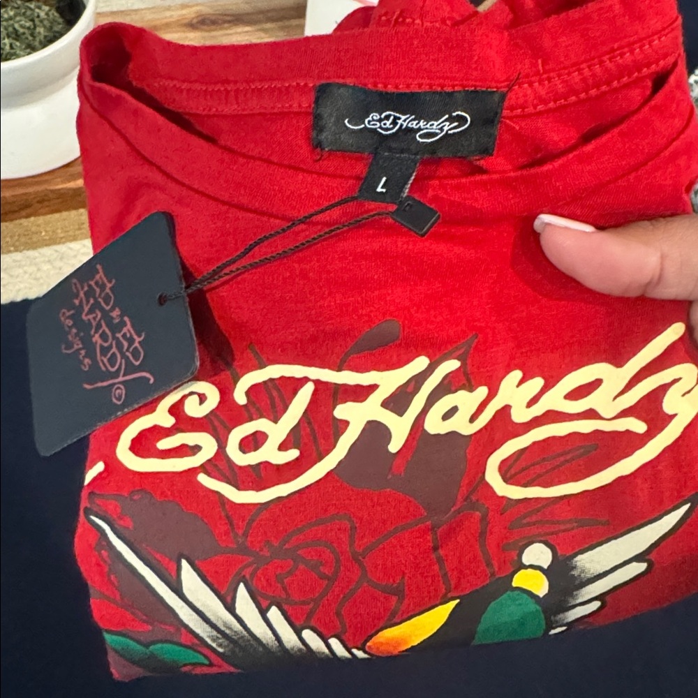 Ed Hardy  Red Long Sleeve Graphic crop tee - Picture 6 of 6